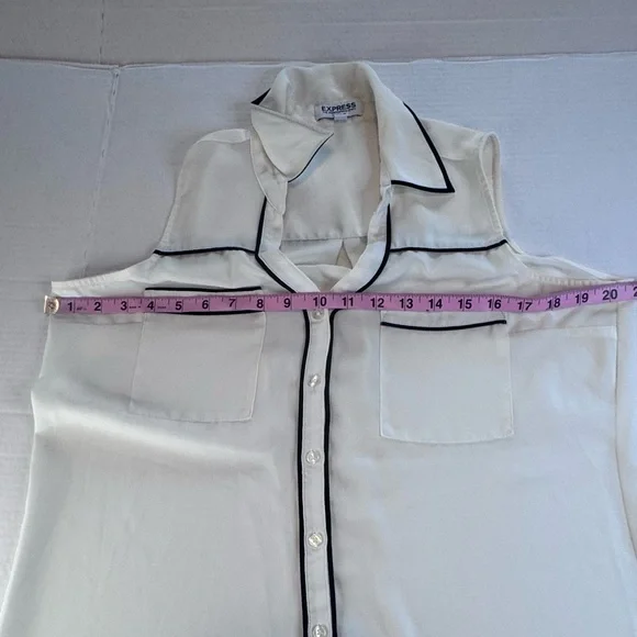 Express Portofino Sleeveless Blouse Black Piping White Button Front Top M - Picture 8 of 10